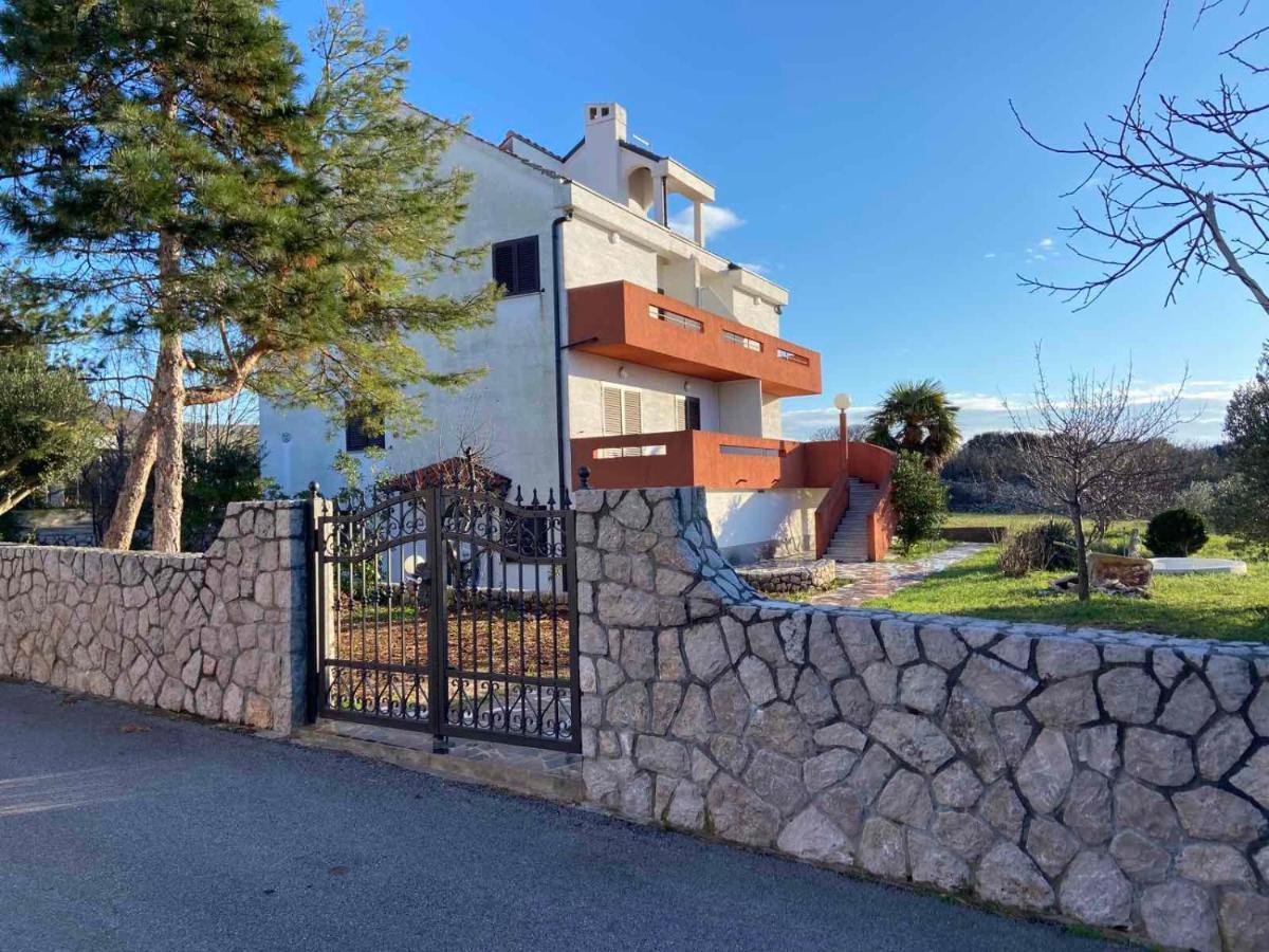 Family Apartments Tomy Punat Εξωτερικό φωτογραφία