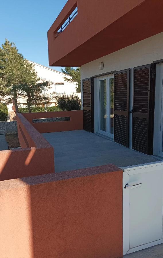 Family Apartments Tomy Punat Εξωτερικό φωτογραφία