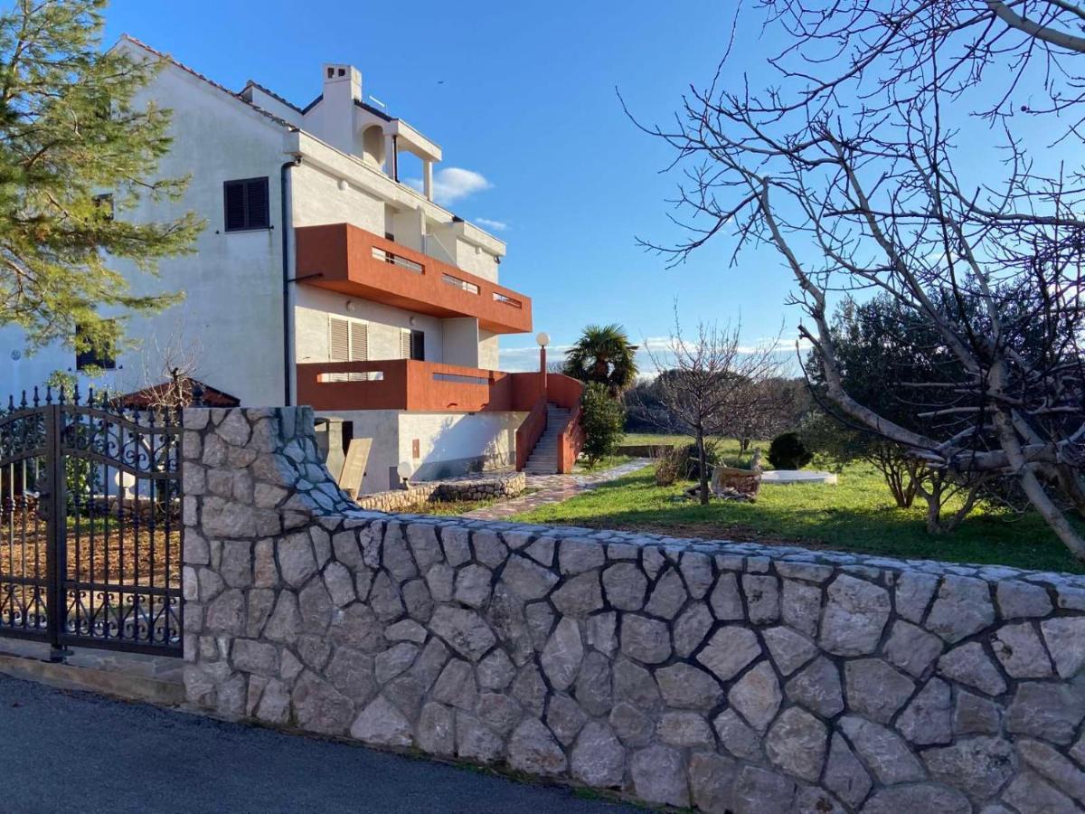 Family Apartments Tomy Punat Εξωτερικό φωτογραφία