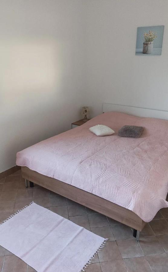 Family Apartments Tomy Punat Εξωτερικό φωτογραφία