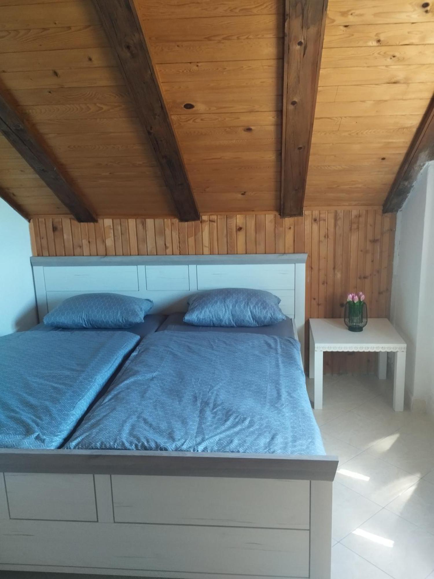 Family Apartments Tomy Punat Εξωτερικό φωτογραφία